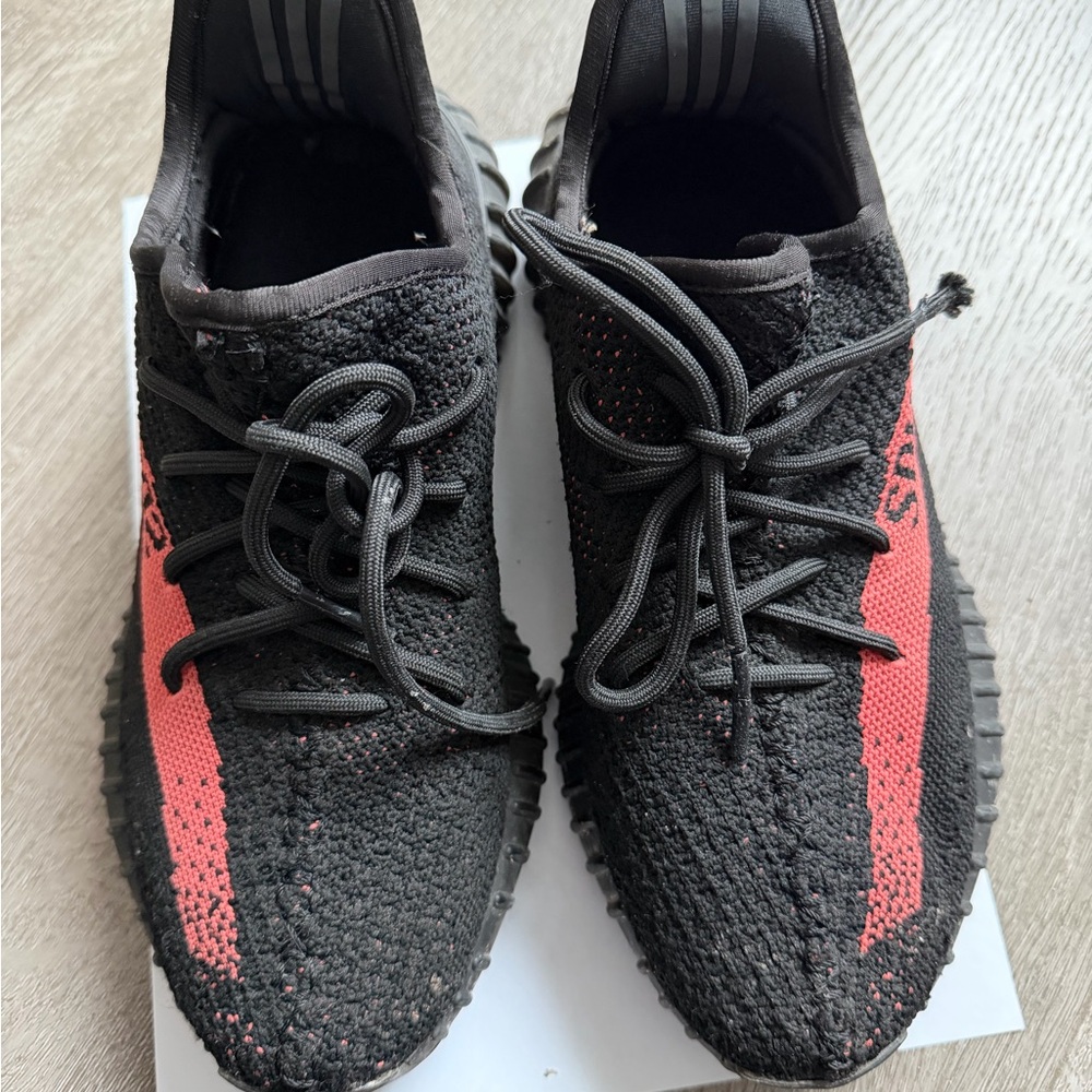 Yeezy 350 OG Red- size 6.5